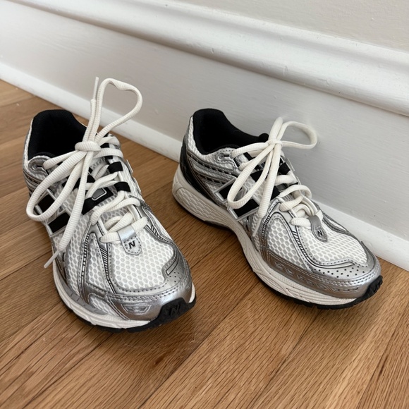 New balance sneakers - Picture 5 of 6